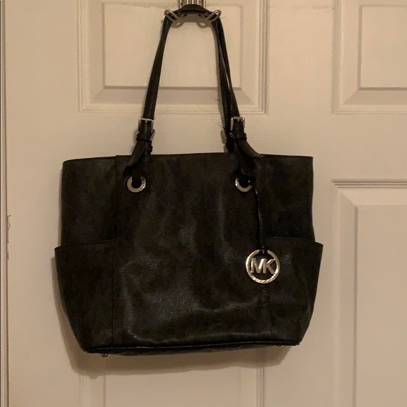 Michael Kors purse - Picture 1 of 2